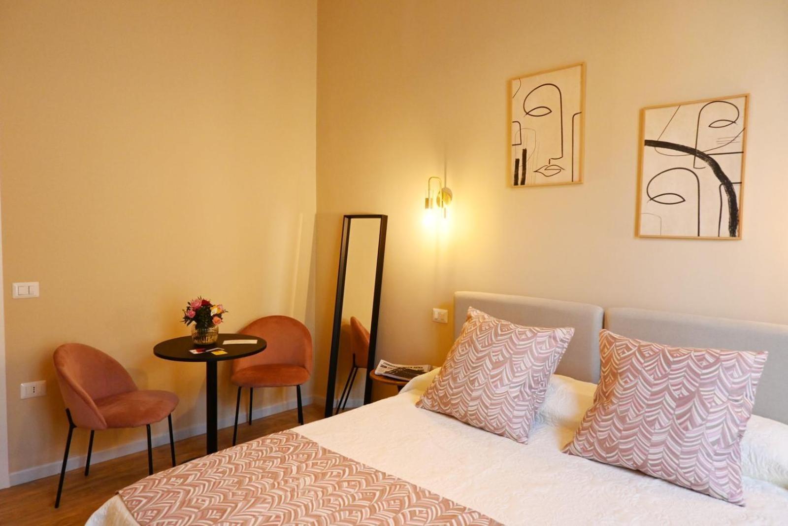 Ta-49 Bed E Breakfast * Napoli