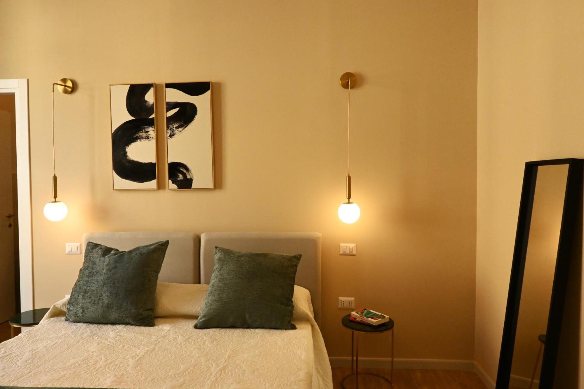 Ta-49 Bed E Breakfast * Napoli