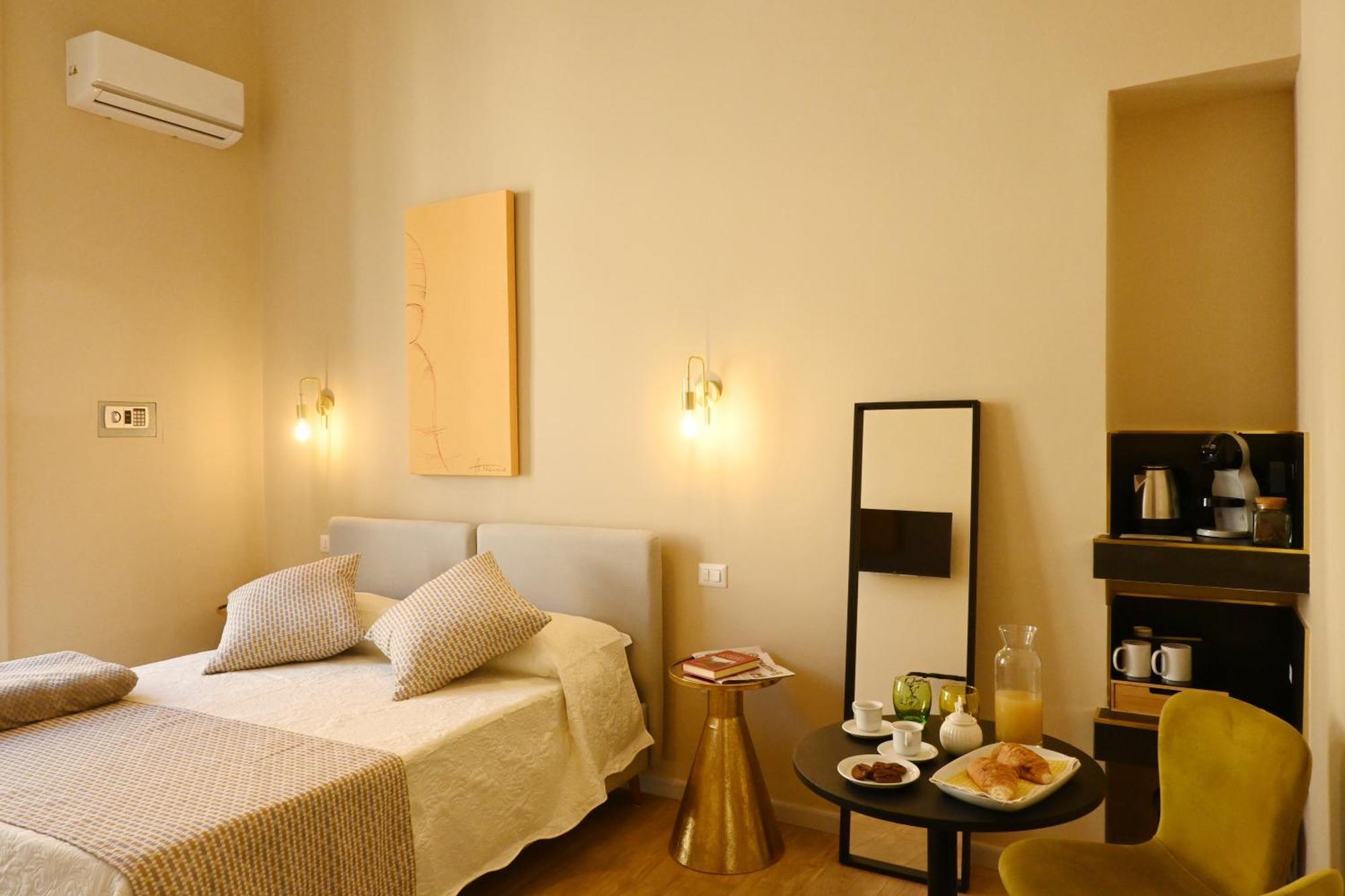 Ta-49 Bed E Breakfast * Napoli